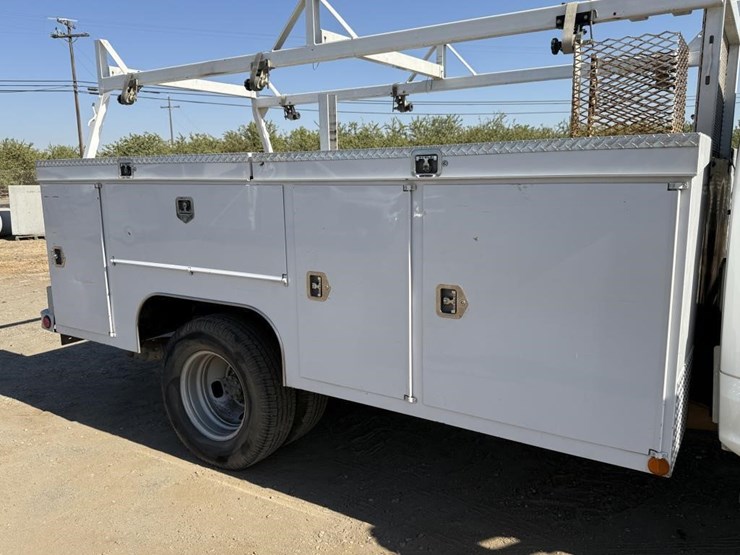 2019-ford-f450-image-11