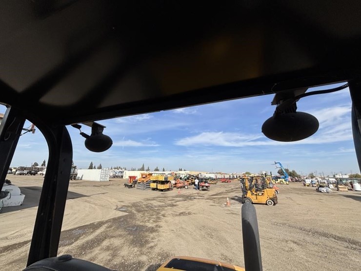 2019-jcb-903-4rt-forklift-image-30