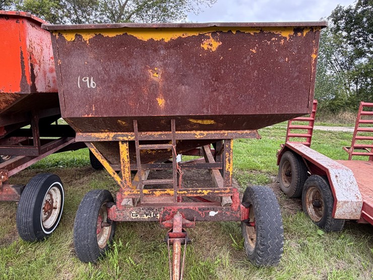 #4013-•-farm-king-gravity-box-image-1