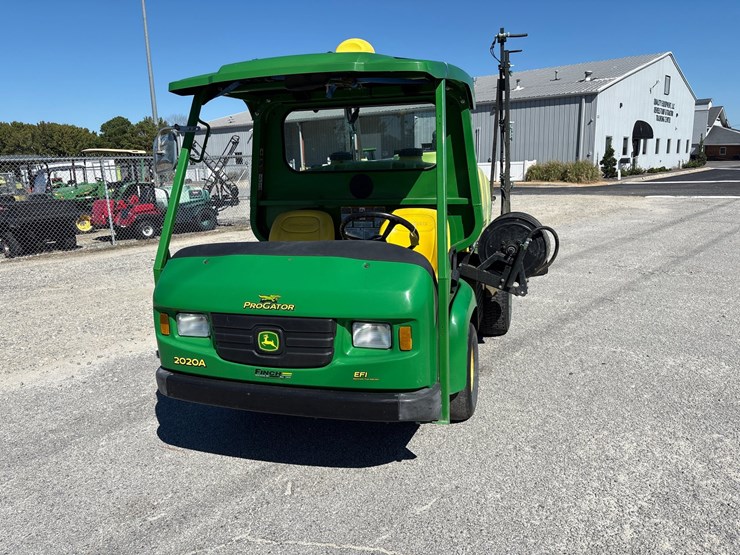 john-deere-300-image-4