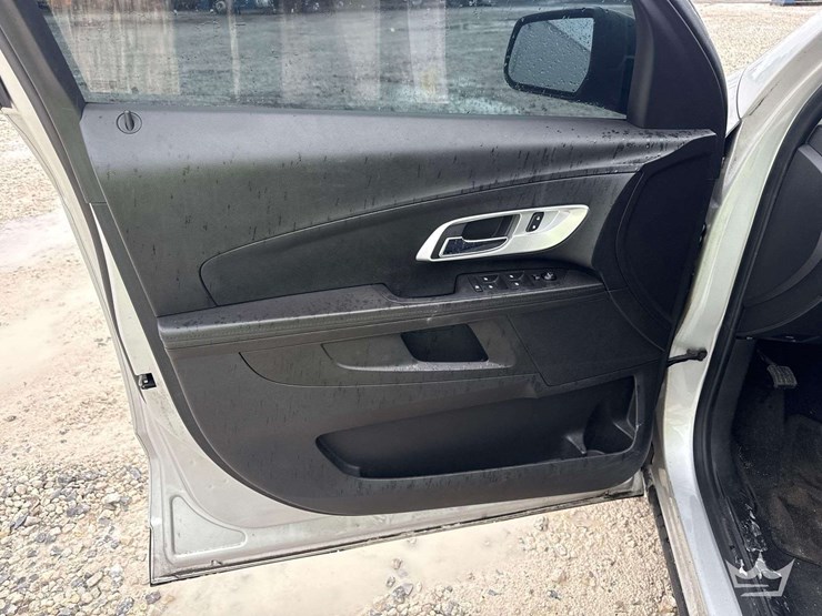 2017-chevrolet-equinox-image-11
