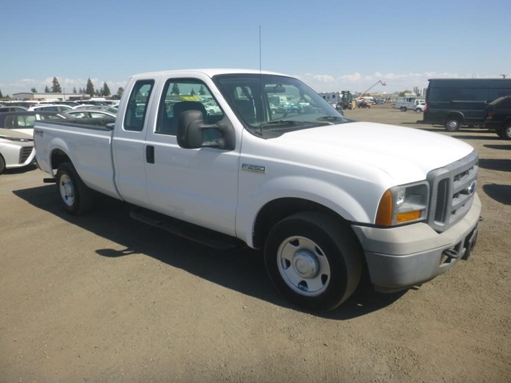 2005-ford-f250-image-2