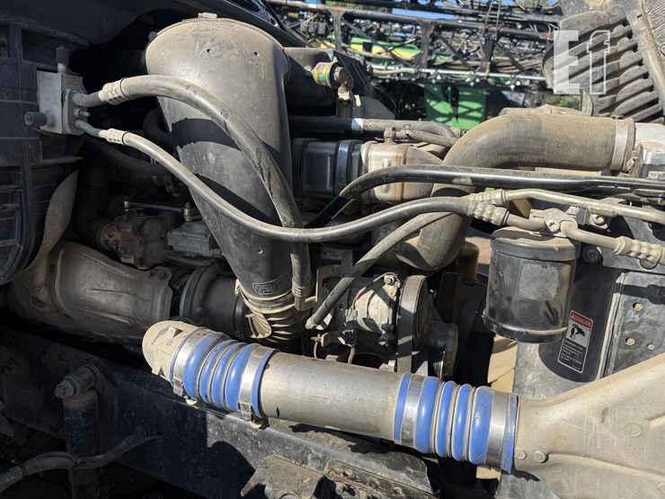 2009-freightliner-cascadia-125-image-22