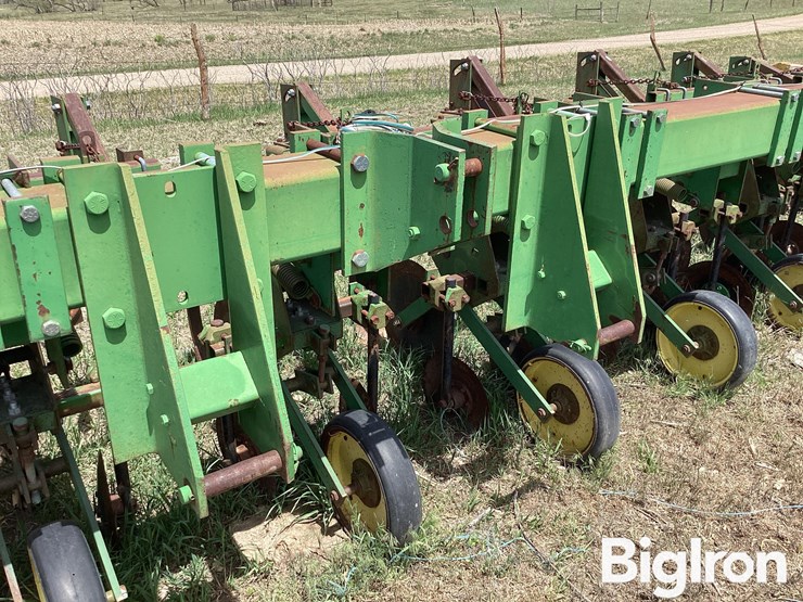 john-deere-885-image-10