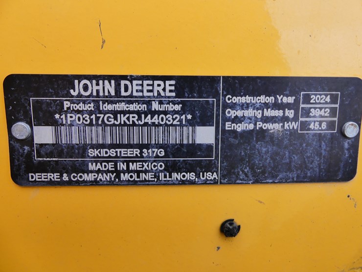 2024-deere-317g-image-19