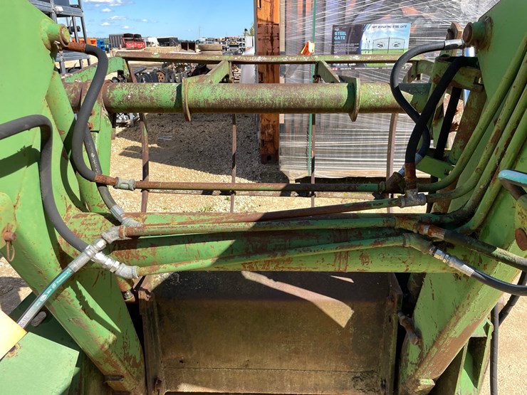 john-deere-148-image-21