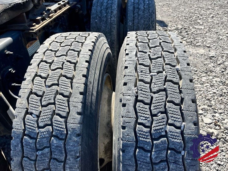 2018-freightliner-cascadia-t/a-truck-tractor-image-69