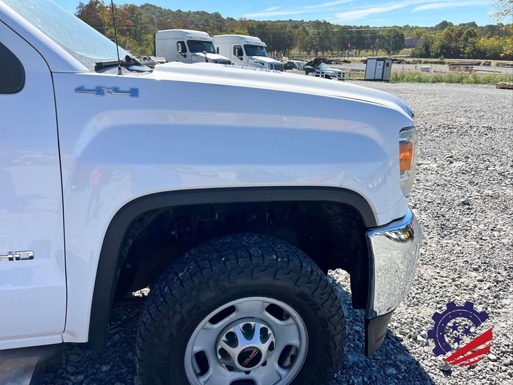 2016-gmc-sierra-2500hd-image-45