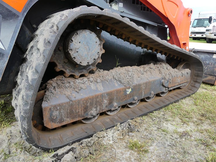 2023-kubota-svl97-2-image-5