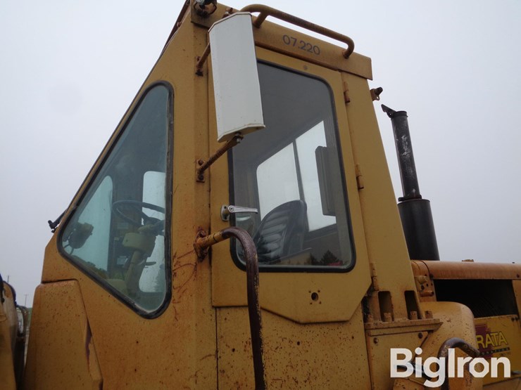 1974-caterpillar-950-image-10
