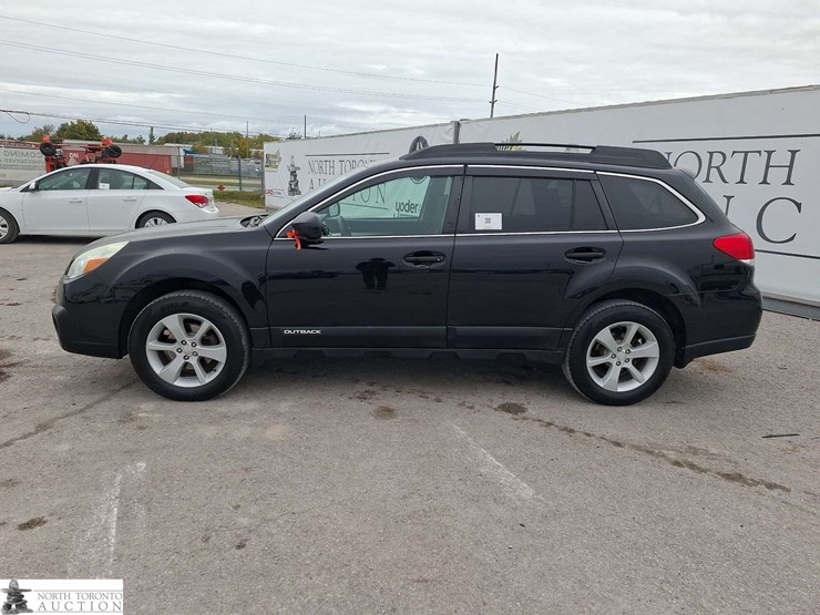 2014-subaru-outback-image-8