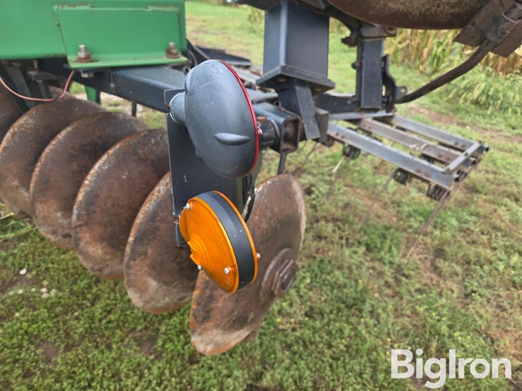john-deere-630-image-13