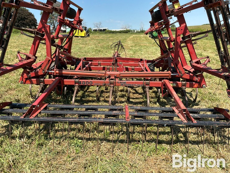 case-ih-4800-image-11
