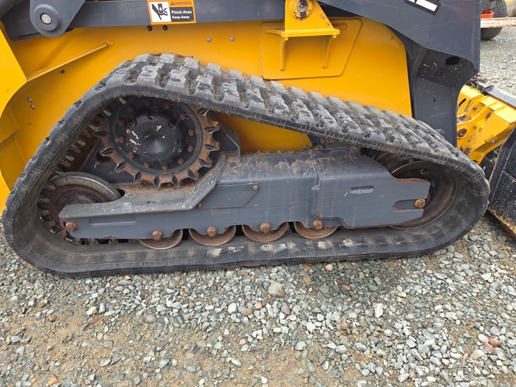 deere-317g-image-45