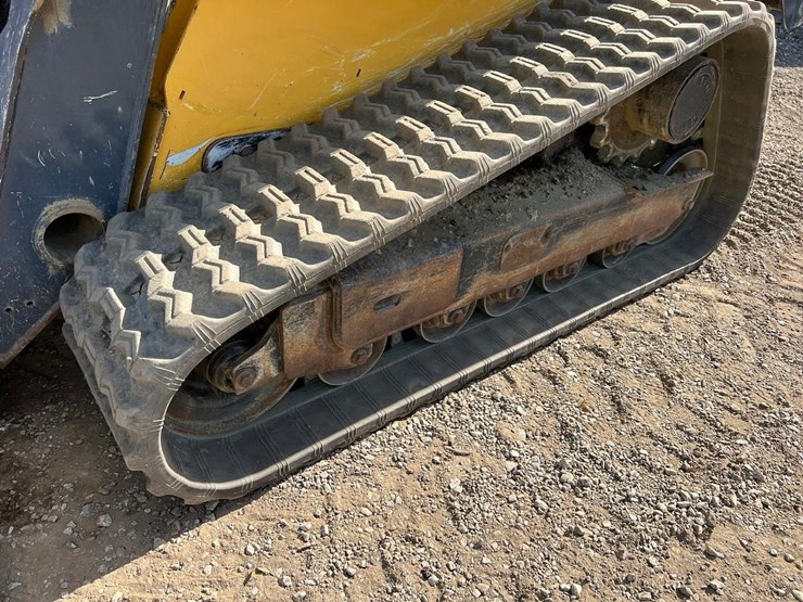 2016-deere-333e-image-14
