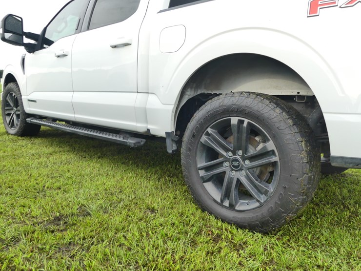 2021-ford-f150-xlt-image-7