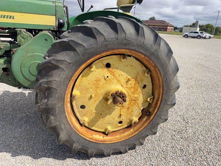 john-deere-720-image-16