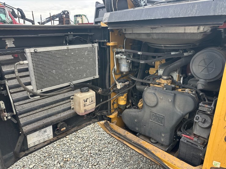 caterpillar-299d3-xe-image-40