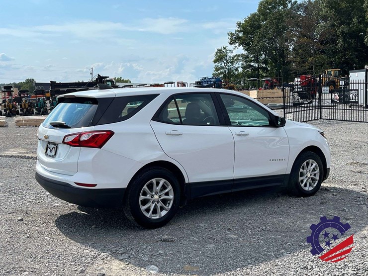 2020-chevrolet-equinox-ls-image-4