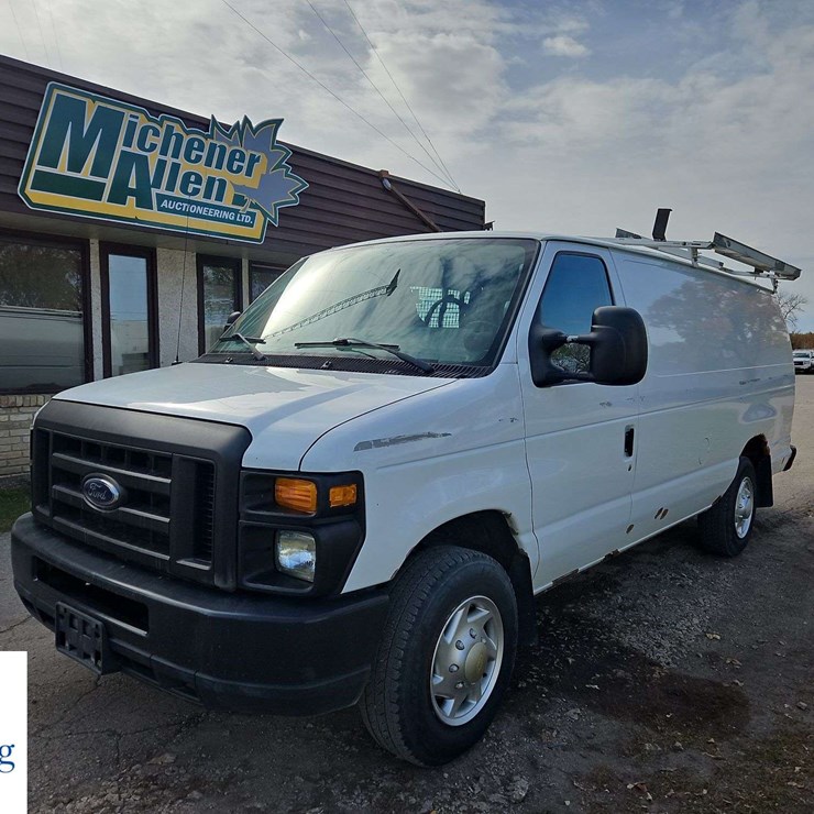 2011 FORD CARGO