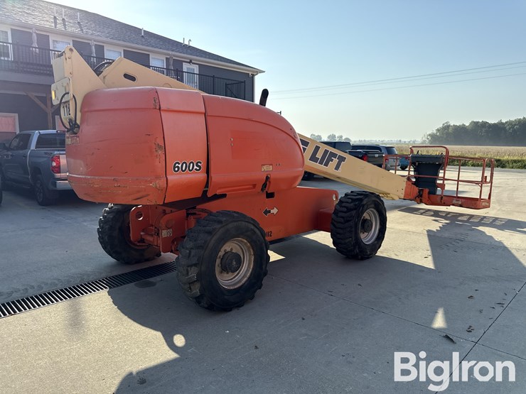 2007-jlg-600s-image-5