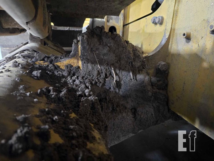2021-caterpillar-d3-lgp-image-30