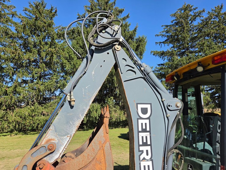 2010-deere-310j-image-17