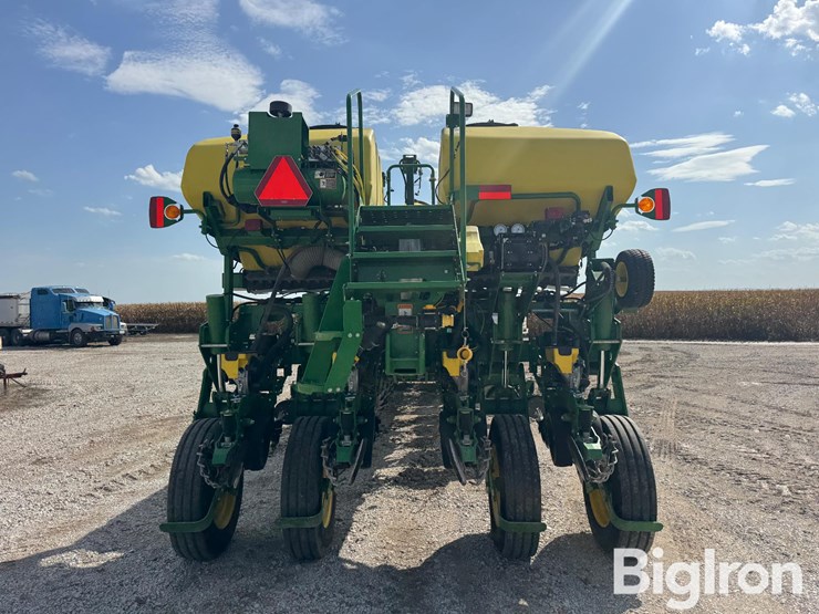 2018-john-deere-1775nt-image-6