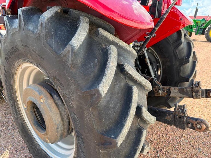 case-ih-farmall-80-image-9
