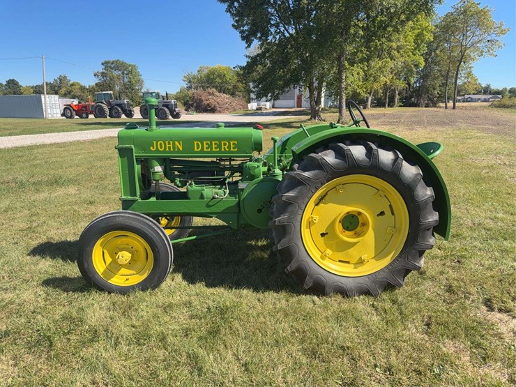 john-deere-b-image-8