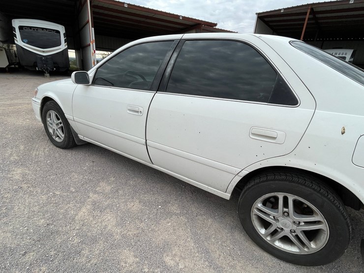#2768-•-2001-toyota-camry-(title-in-delay)-image-107
