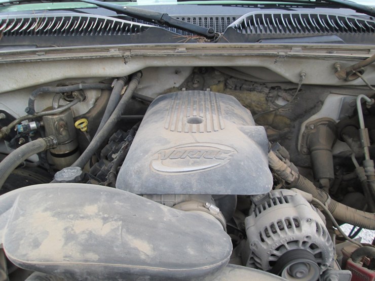 2005-gmc-2500hd-image-18