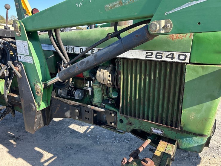 john-deere-2640-image-9