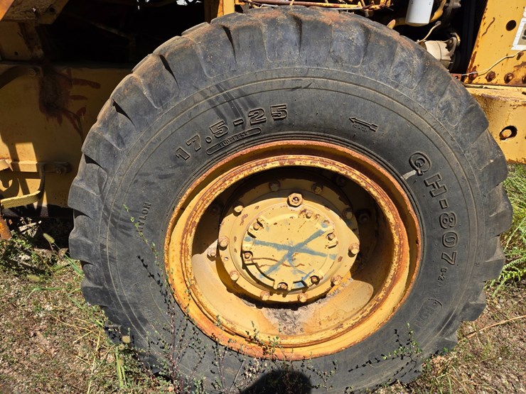 caterpillar-930-image-77