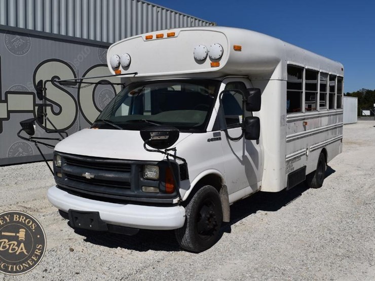 2001-chevrolet-3500-image-1