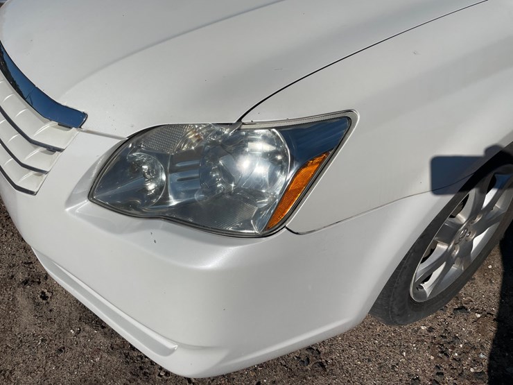 #2762-•-2005-toyota-avalon-(title-in-delay)-image-24