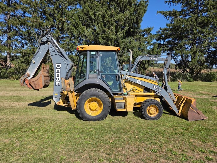 2010-deere-310j-image-6