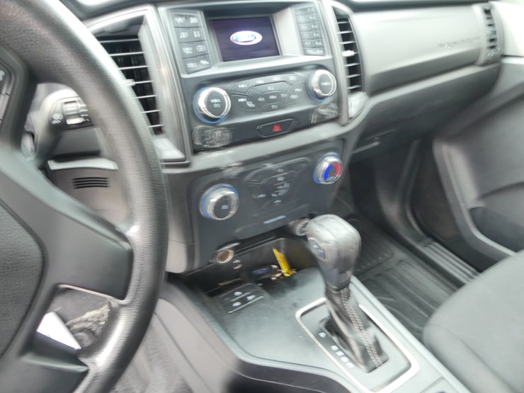 2021-ford-ranger-image-12