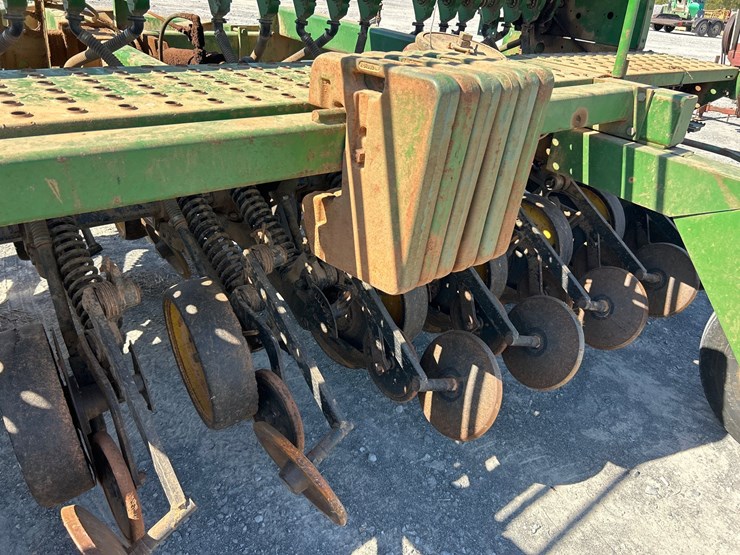 john-deere-750-image-16