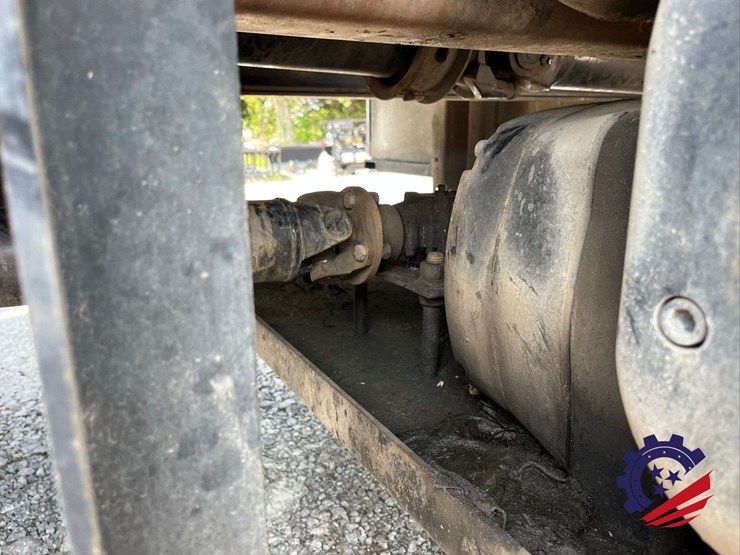2011-international-paystar-tri-axle-hydrovac-truck-image-56