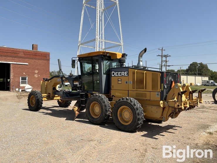 2013-deere-670g-image-7