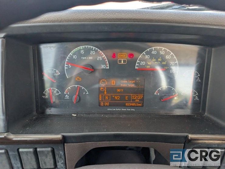 2017-volvo-vnl-t/a-day-cab,-volvo-engine-d13-425-h.p.,-odometer-reading-(miles)-823485,-volvo-i-image-21