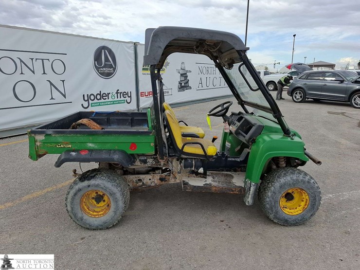 john-deere-gator-image-4