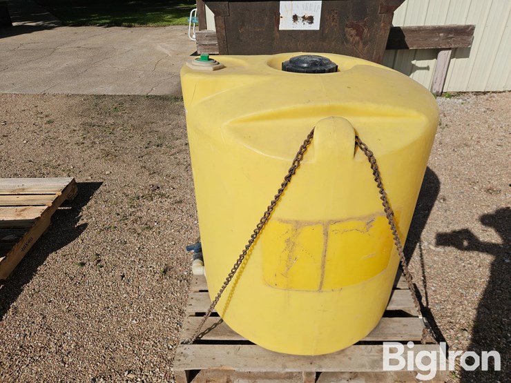 100-gal-poly-liquid-tank-image-5
