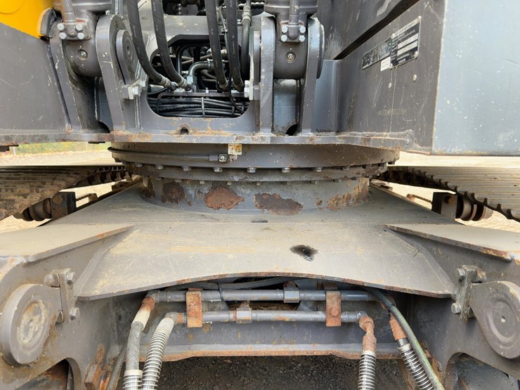 2019-volvo-ecr145el-image-16