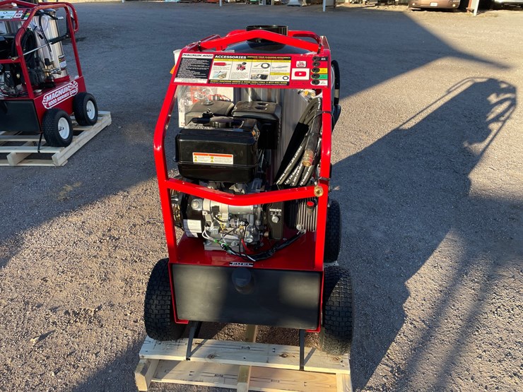 #4640-•-magnum-4000-gold-power-washer-image-6