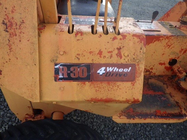 ditch-witch-r30-image-21