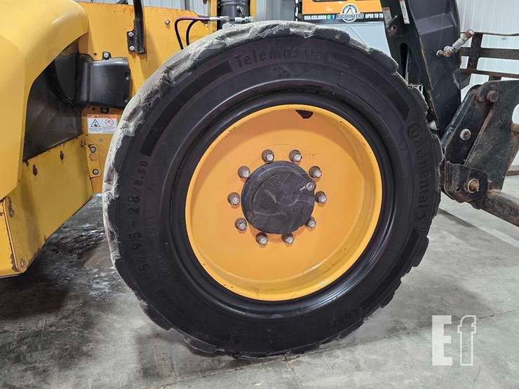 2018-caterpillar-tl642d-image-25