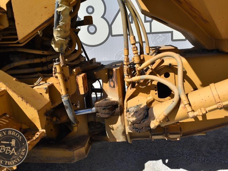 1994-caterpillar-d300d-image-37