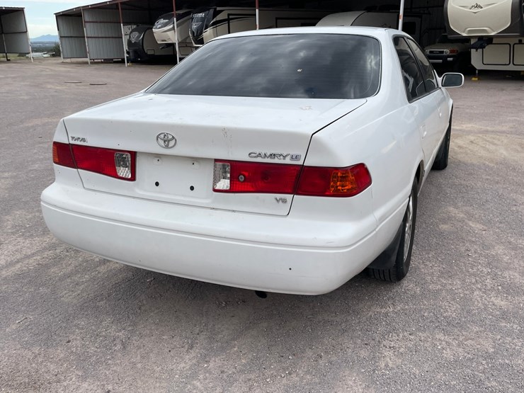 #2768-•-2001-toyota-camry-(title-in-delay)-image-6